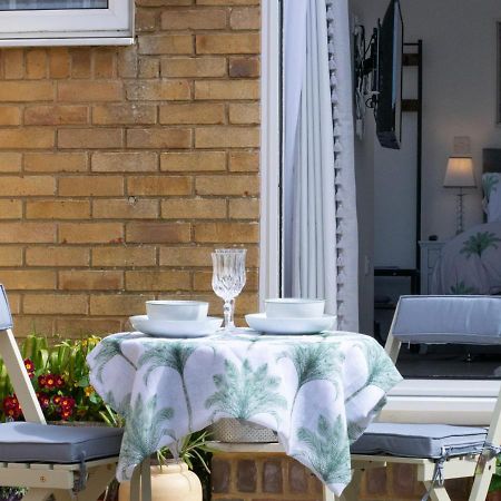 Idrella Studio Saltdean Екстериор снимка