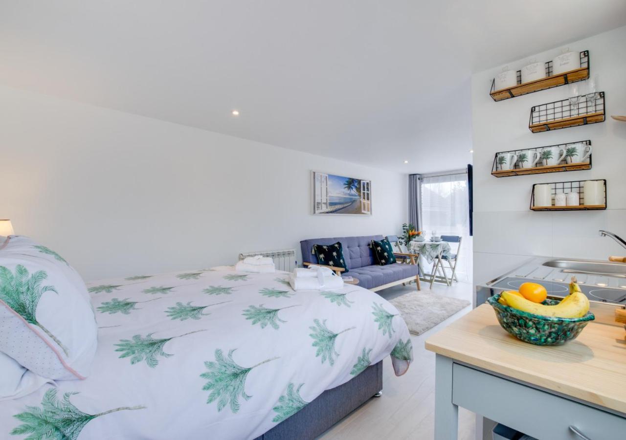 Idrella Studio Saltdean Екстериор снимка